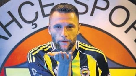 Fenerbahçe’de çifte imza
