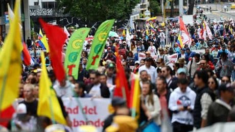 En Colombie, des milliers de personnes manifestent en soutien aux réformes voulues par le président Gustavo Petro