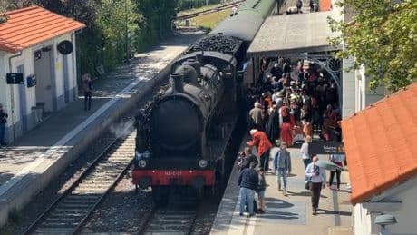 "Un voyage dans le temps": un train à vapeur circule exceptionnellement entre Manosque et Veynes