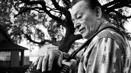 Muere Flaco Jiménez, el rey del acordeón tex-mex al que se acercaron desde los Rolling Stones a Sabina