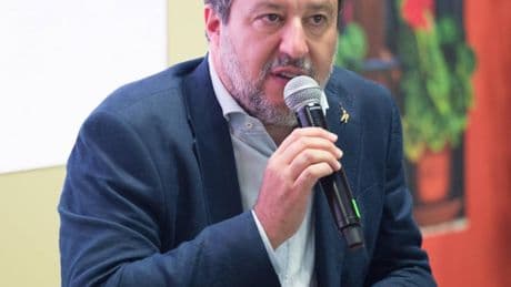 Salvini al Meeting: "Piano casa per il futuro di famiglie e giovani. Il Ponte? Critiche strumentali"
