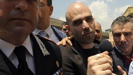 En Italie, la victoire judiciaire de Roberto Saviano contre un parrain de la Camorra