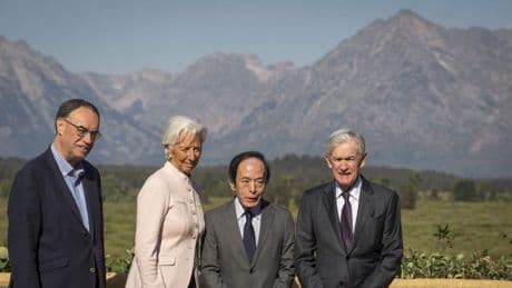 Lagarde (Bce): lotta contro inflazione ha avuto costo sorprendemente basso su occupazione