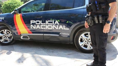 Detenido un hombre tras agredir a su pareja en un domicilio de Valladolid: la mujer tuvo que ser atendida