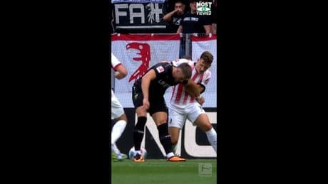 Was für ein Tor - Hacken-Wahnsinn von Demirovic!