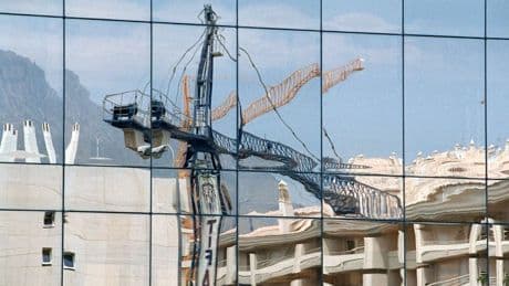 El aumento del precio de la vivienda neutraliza el abaratamiento de las hipotecas y los mayores ingresos de las familias