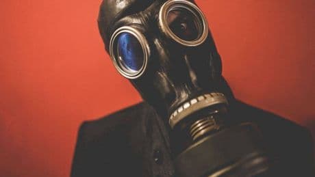 Teramo, 27enne muore con la maschera antigas: ipotesi sfida "challenge"