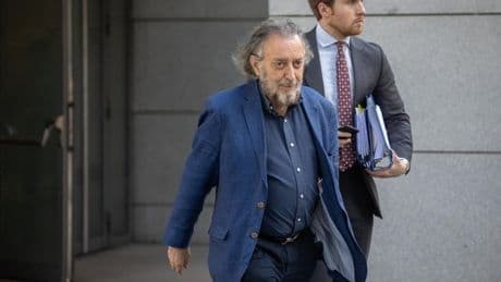 El tribunal deja libre al fiscalista condenado a 80 años en la causa de Imanol Arias y Ana Duato