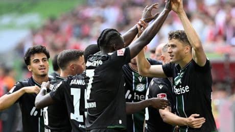 Zweite Fußball-Bundesliga: Hannover und Braunschweig weiter makellos