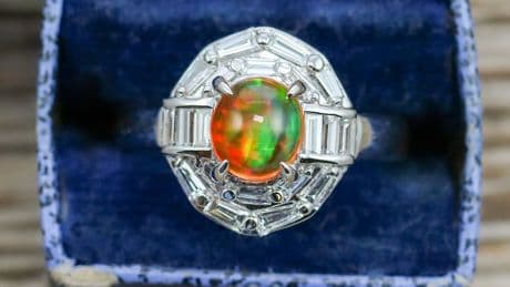 Heritage Craftsmanship Meets Sustainability: The Rise of Antique and Vintage Jewelry
