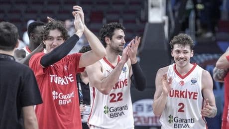 12 Dev Adam'ın yarı finaldeki rakibi Yunanistan oldu