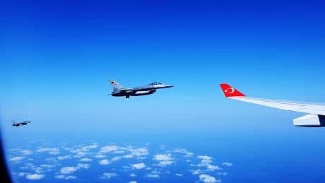 Cumhurbaşkanı Erdoğan'ın uçağına F-16'lar eşlik etti