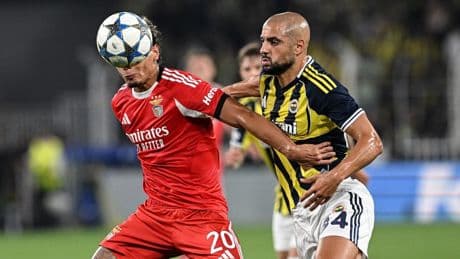 Fenerbahçeli futbolcuya şok protesto