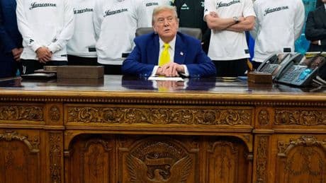 Club-WM: Mit Juve-Team im Rücken: Trump beantwortet Fragen zu Krieg