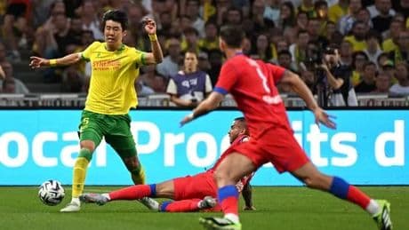 Celtic star puts contract talks on back burner as Kwon makes headlines after debut vs PSG