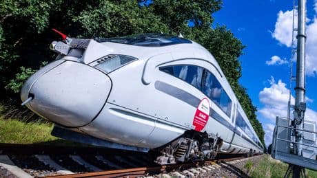 Test von Gigabit-Verbindungen  - Lahmes WLAN im ICE! Dieser Zug soll das ändern
