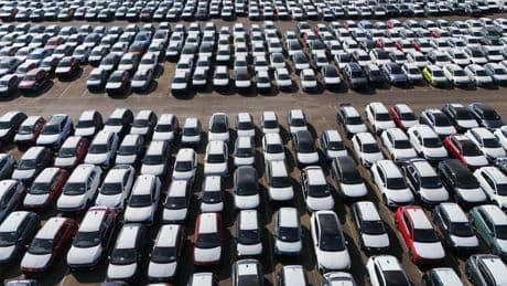 Cuánto cuesta cambiar de nombre un coche y qué documentos necesitas
