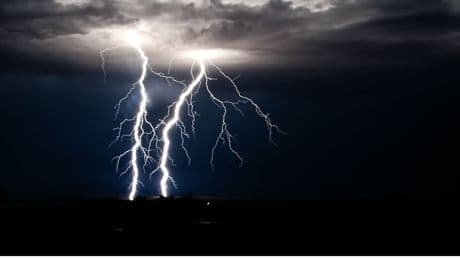 Así fue el rayo más largo jamás registrado: 829 kilómetros durante una tormenta en 2017