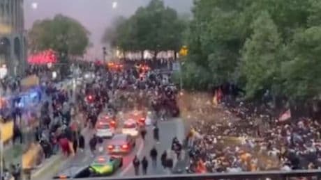 Berlin: Galatasaray-Fans feiern türkische Meisterschaft – 33 verletzte Polizisten