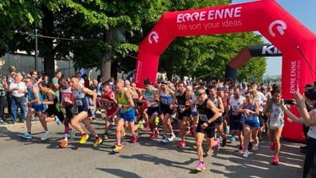 <p>Dodecarun, terza vittoria per la ventenne Sofia Cafasso: &egrave;&nbsp;sua anche la StrAlessandria. Tra gli uomini si impone Roselli</p>