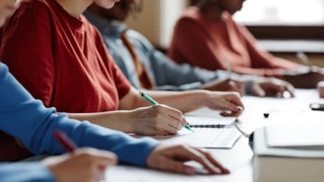 Aurez-vous 10/10 à ce quiz sur le programme de français du brevet ?