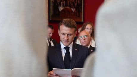 Limitation du chalutage de fond : les ONG sceptiques après les annonces d’Emmanuel Macron sur les aires marines protégées