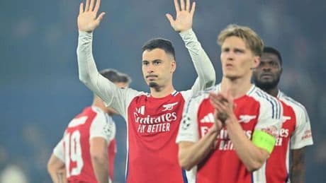 Arsenal players 'in tears' in dressing room as PSG staff show class after loss