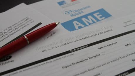 Le gouvernement veut restreindre les soins pris en charge par l’AME pour les étrangers sans-papiers