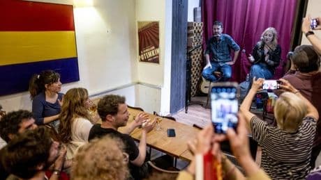 El Ayuntamiento sanciona a Pablo Iglesias por exceso de aforo en la Taberna Garibaldi