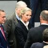 Rechte triumphiert: AfD zwischen Händedruck und Hetze