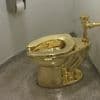 Brit die gestolen gouden toilet uit geboortehuis Churchill wilde verkopen, hoeft cel niet in