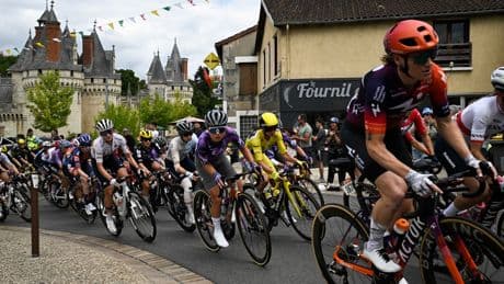 Tour de France féminin 2025 : la montagne attend un peloton déjà essoufflé