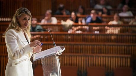 Sumar pide nacionalizar las viviendas amenazadas de desahucio y expropiar pisos vacíos a bancos y fondos