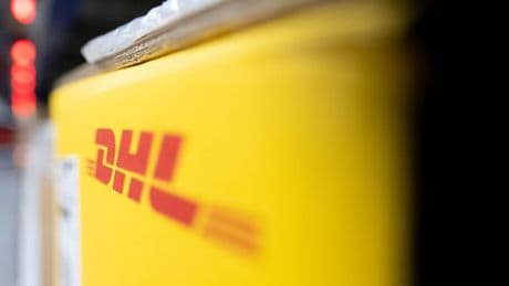 Nach Trumps Zoll-Hammer - DHL schränkt Paketversand in die USA ein