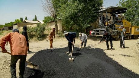 Russie : les migrants d’Asie centrale, un soutien financier vital pour leurs pays