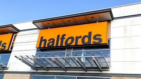Huge blow as drivers’ go-to retailer with 400 branches to shut site in weeks