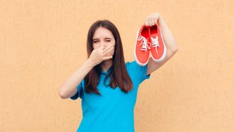 Günstiges Hausmittel: So machen Sie stinkende Schuhe über Nacht geruchsfrei