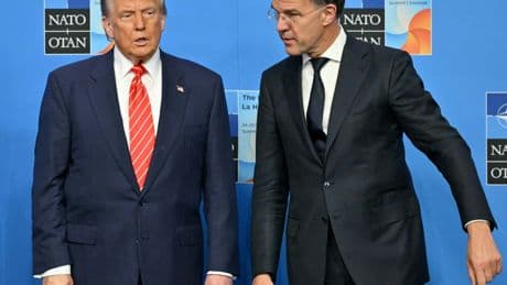 Après des années des critiques, Donald Trump s'est mis à aimer l'Otan... pour l'heure
