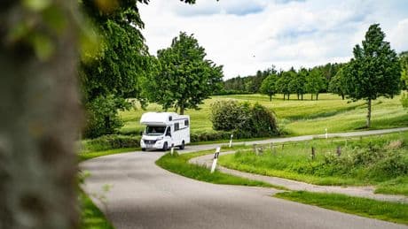 Camping-Trend: Kaum Platz, kaum Komfort: Was reizt uns am Urlaub mit dem Wohnmobil?
