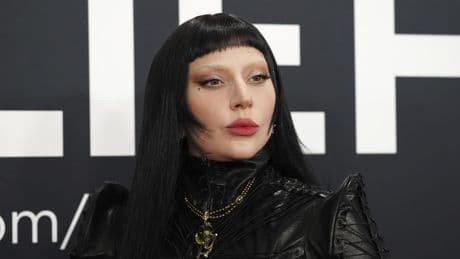 Lady Gaga regala pizzas a sus fans en Copacabana, donde el sábado ofrece un concierto gratuito