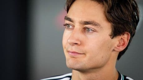 Russell verbolgen over actie Verstappen: ‘Heb dit nog nooit gezien’