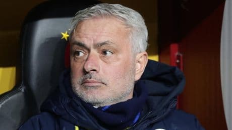 Caos in Turchia, messaggi contro Mourinho! La commissione disciplinare si dimette