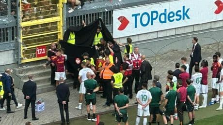 Kaiserslautern-Roma: tifoso giallorosso cade dalla vetrata del settore ospiti. Portato in ospedale