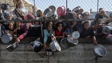 Las milicias palestinas cifran en 126 los muertos en Gaza cuando recogían alimentos
