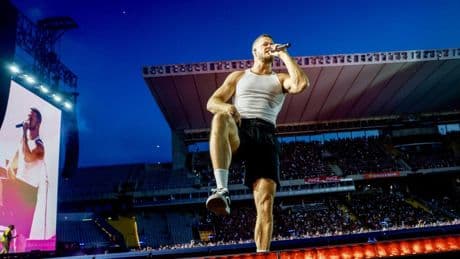 Imagine Dragons inunda Barcelona de himnos, confeti y buenas intenciones