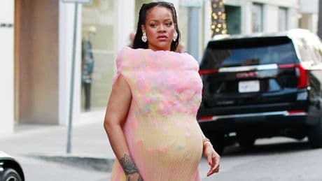 Weltstar im Zuckerwatte-Look - Rihanna, wird’s etwa ein Mädchen?