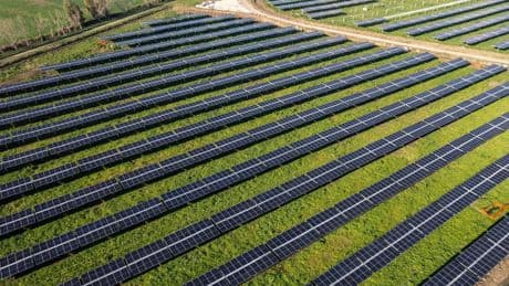 Enel, a Cancello ed Arnone via all’impianto solare che convive con la villa romana