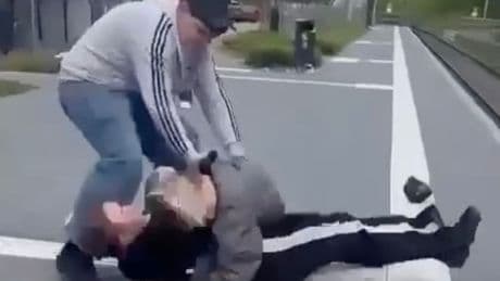 Polizei beschlagnahmt Handys - Hausdurchsuchung bei Anführern von Jugendgang