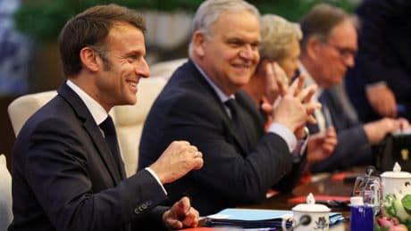 Tournée d’Emmanuel Macron en Asie du Sud-Est : la France signe «9 milliards d’euros» de contrats avec le Vietnam