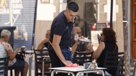 Así se ha convertido el salario mínimo en el más frecuente de los españoles: en 2018 era 8.000 euros más bajo... y ahora lo iguala